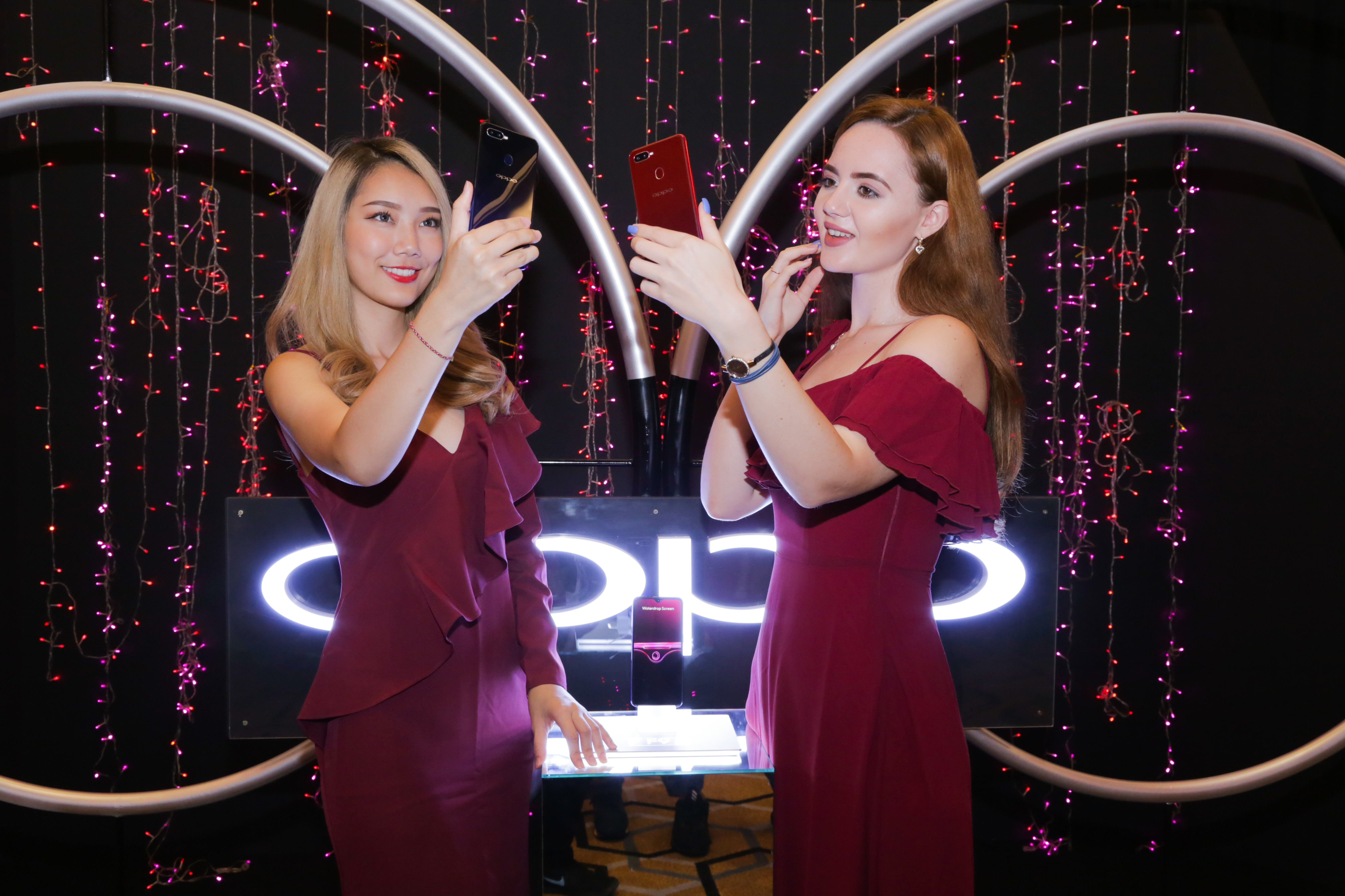 OPPO F9 Launch